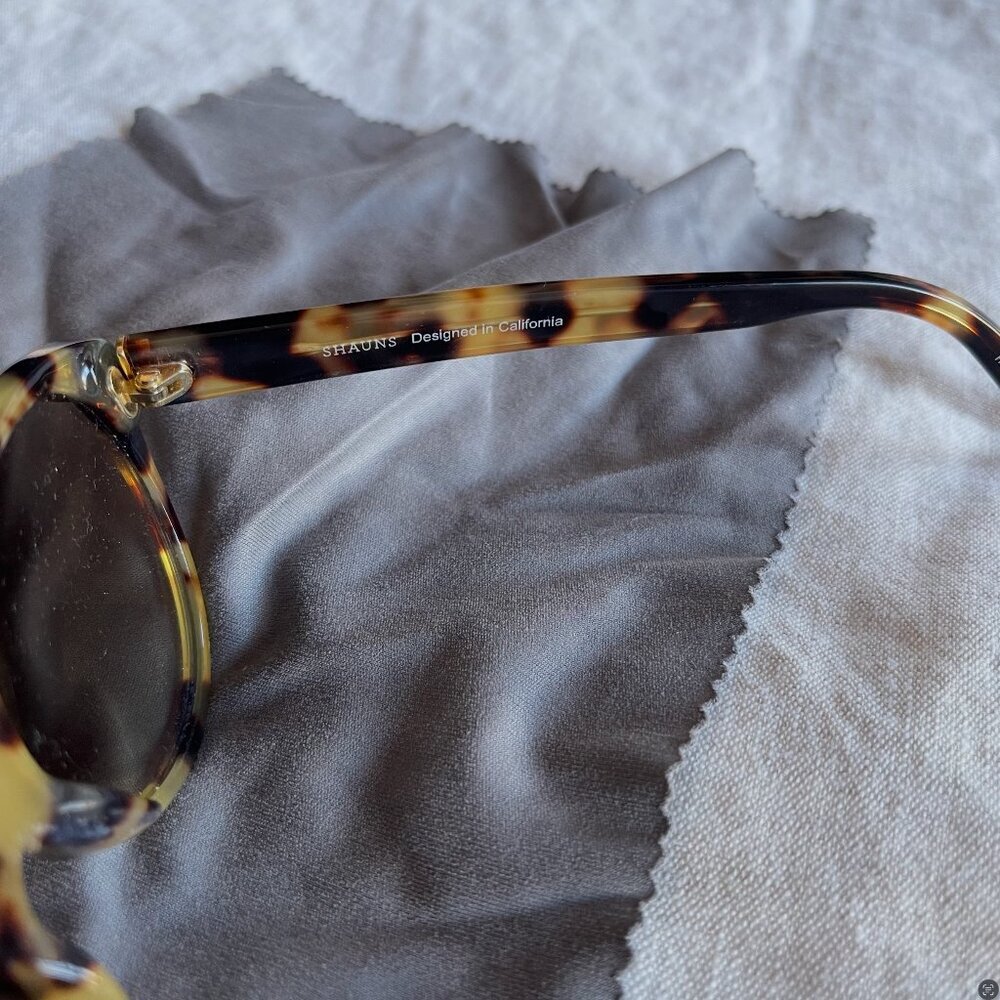 Shauns Wee Earlsferry Sunglasses - Picture 7 of 7